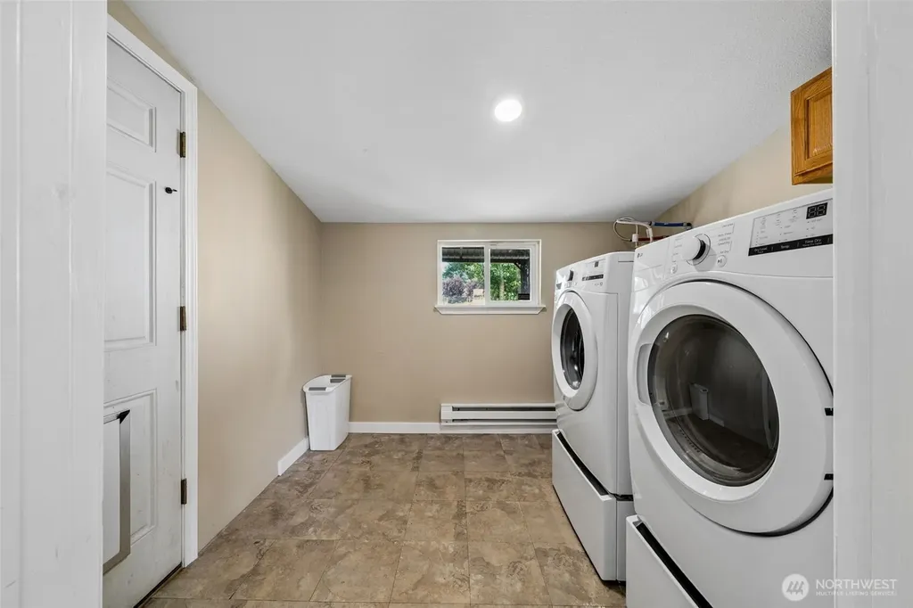 10208 Mckinley Avenue E Tacoma WA 98445