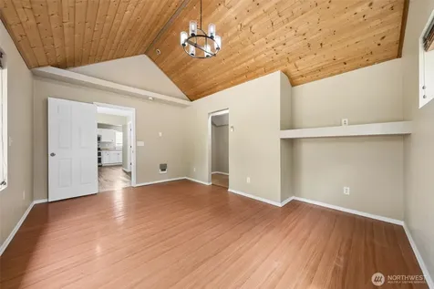 10208 Mckinley Avenue E Tacoma WA 98445