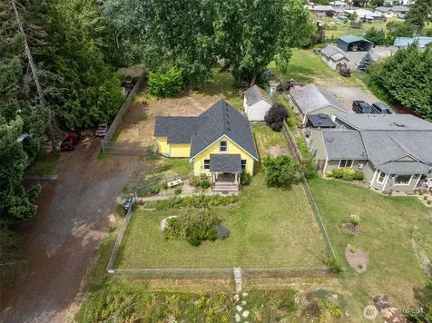 10208 Mckinley Avenue E Tacoma WA 98445