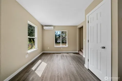 10208 Mckinley Avenue E Tacoma WA 98445