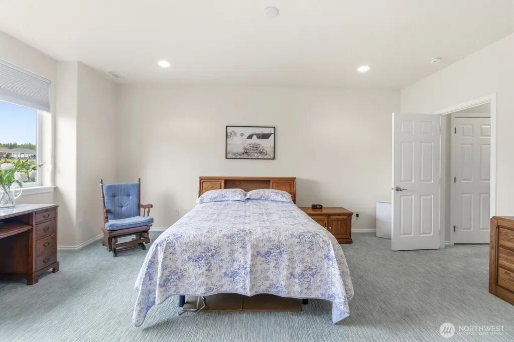 4345 Sinclair Loop NE Lacey WA 98516