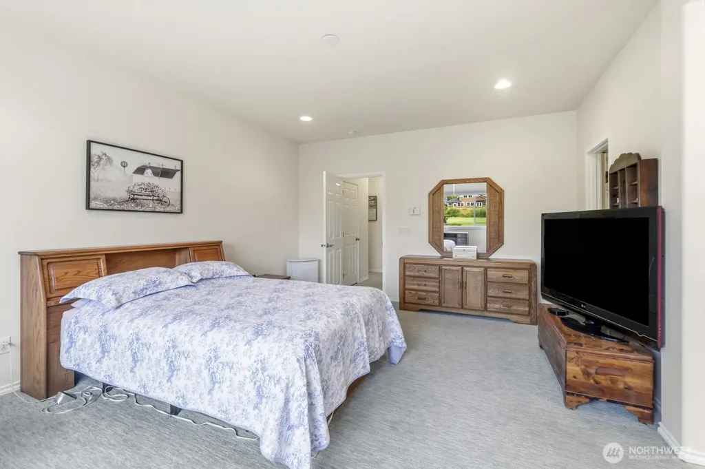 4345 Sinclair Loop NE Lacey WA 98516