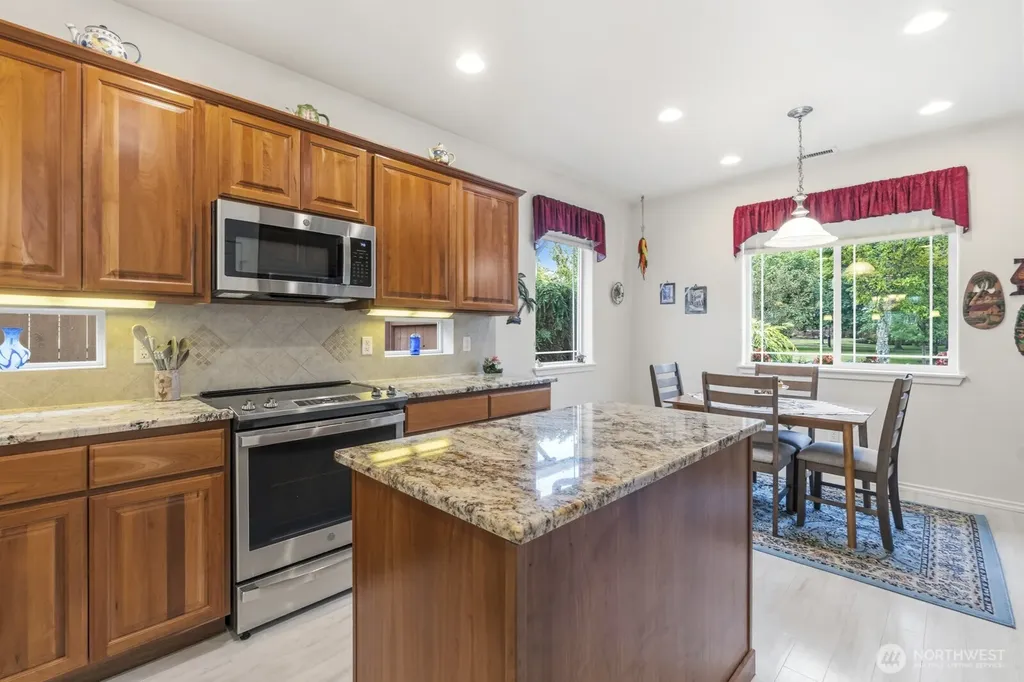 4345 Sinclair Loop NE Lacey WA 98516