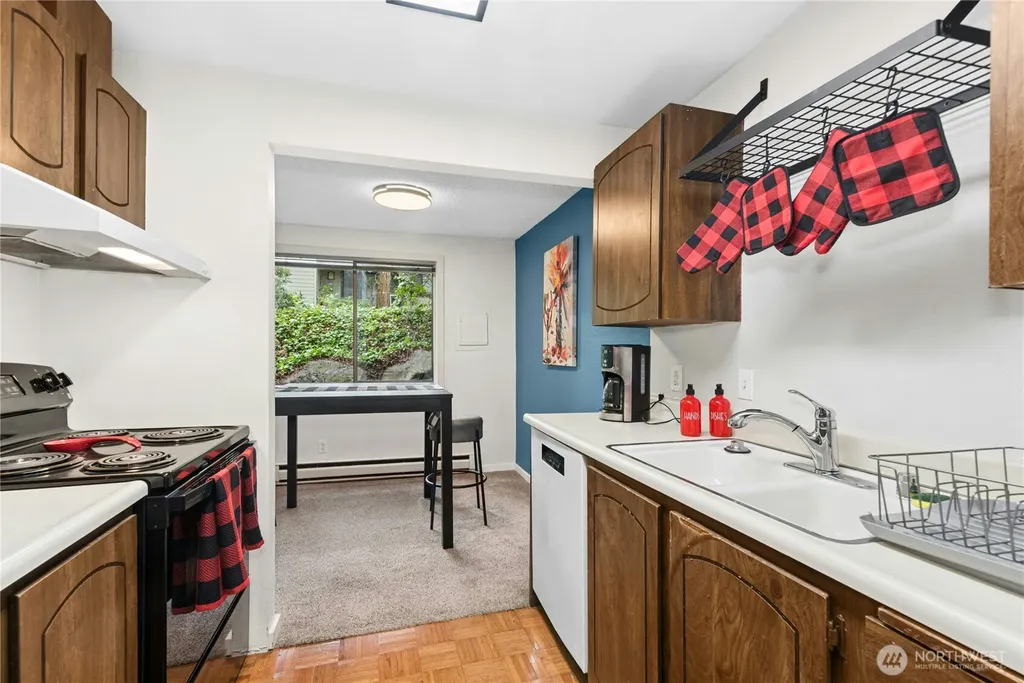 5506 220th St SW Mountlake Terrace WA 98043