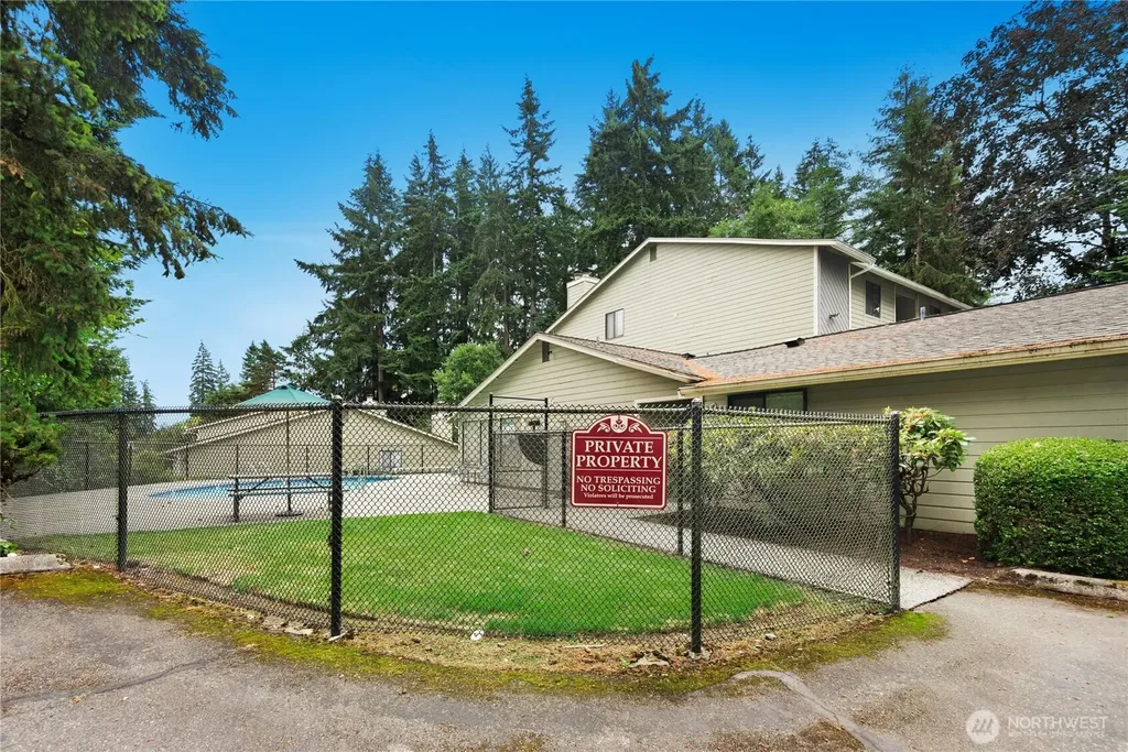 5506 220th St SW Mountlake Terrace WA 98043