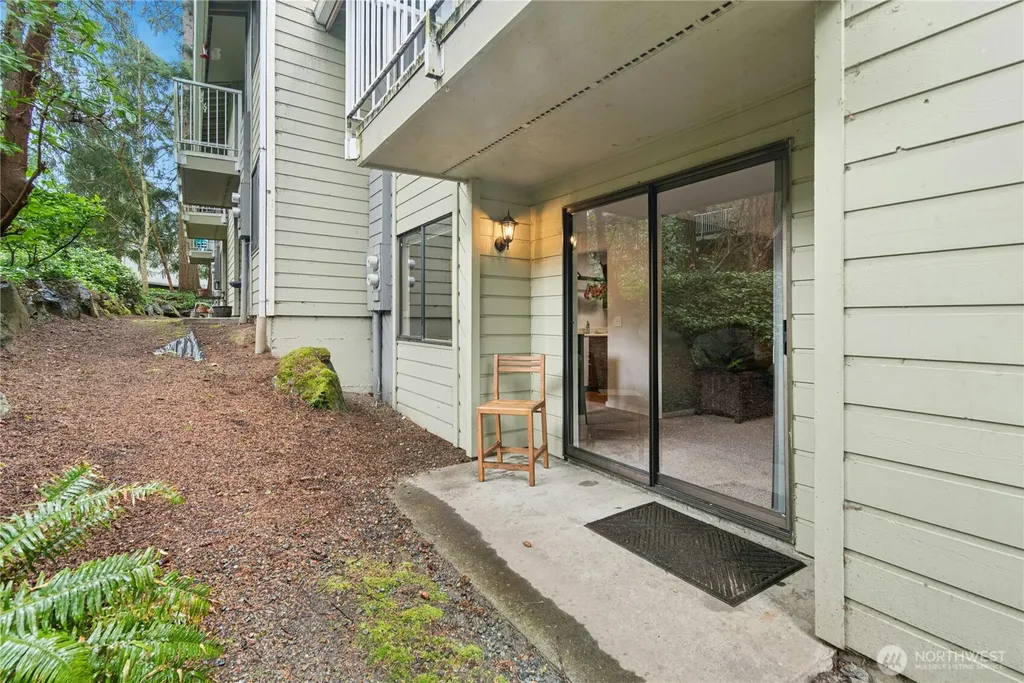 5506 220th St SW Mountlake Terrace WA 98043