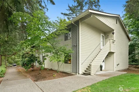 5506 220th St SW Mountlake Terrace WA 98043