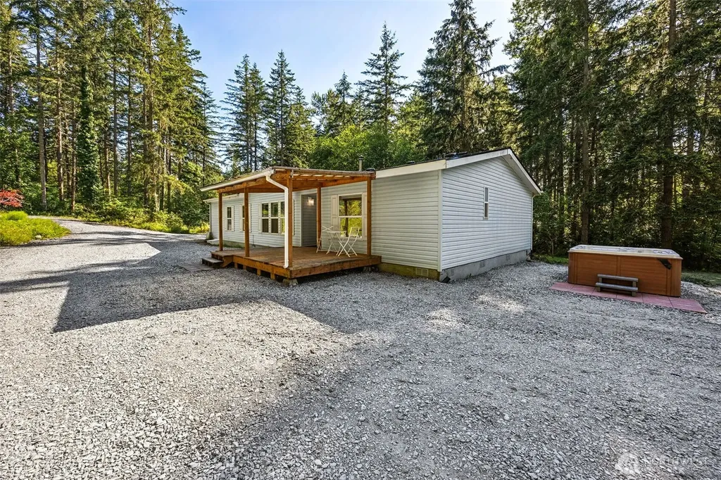 40402 66th Avenue E Eatonville WA 98328