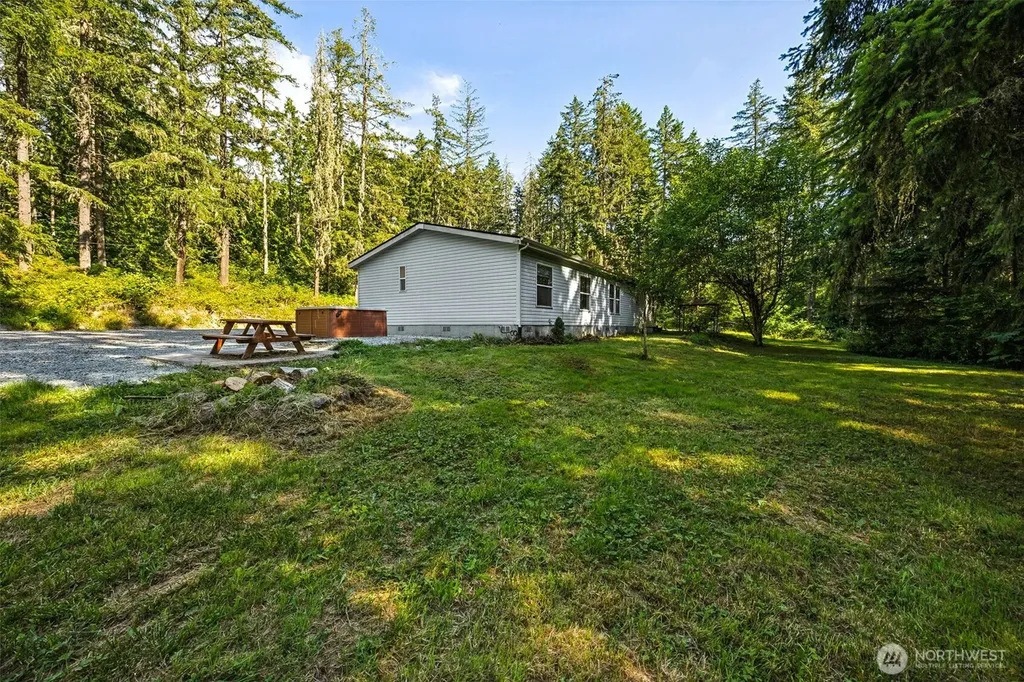 40402 66th Avenue E Eatonville WA 98328