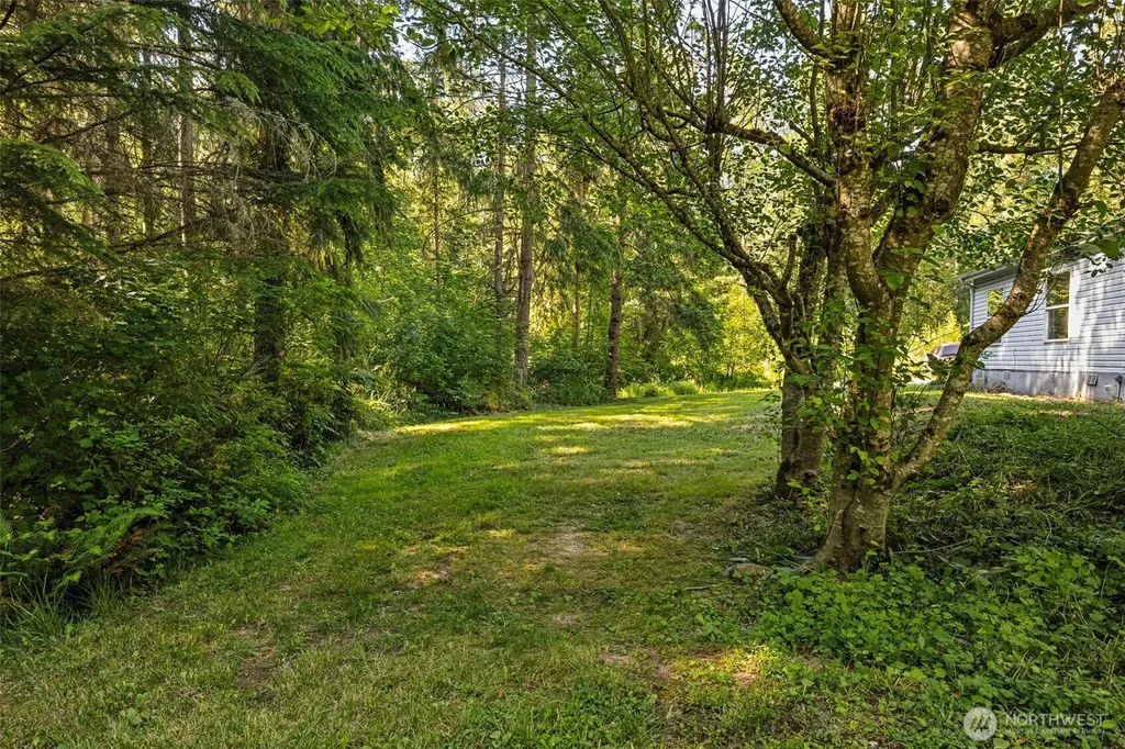 40402 66th Avenue E Eatonville WA 98328