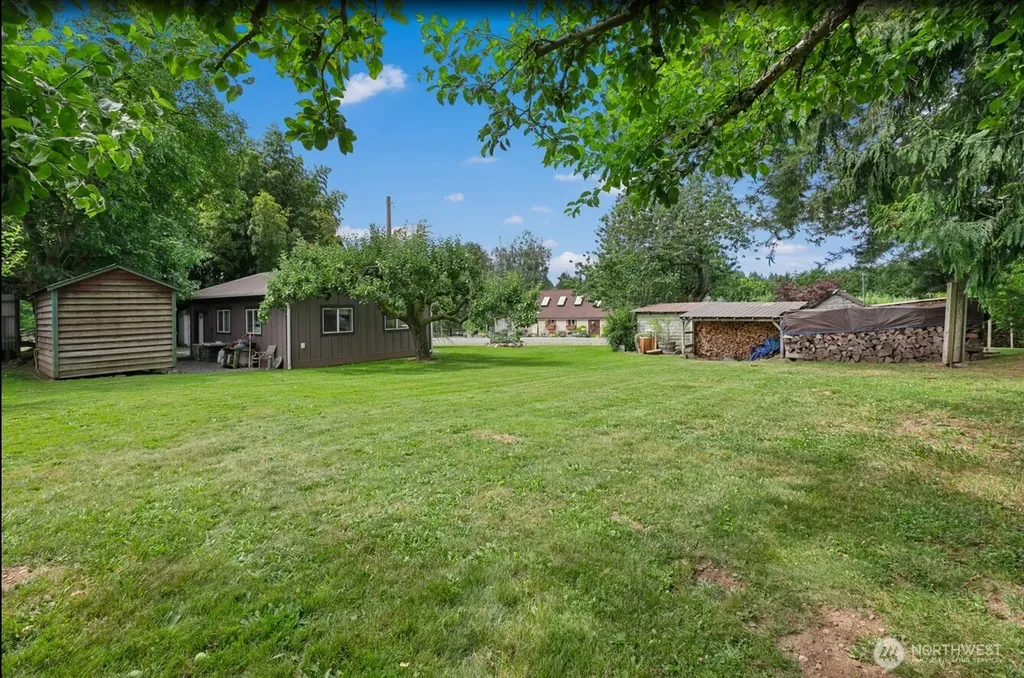 5232 300th Street NW Stanwood WA 98292