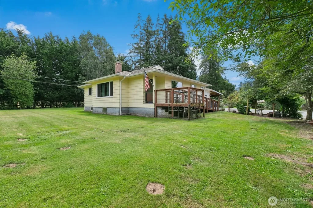 5232 300th Street NW Stanwood WA 98292