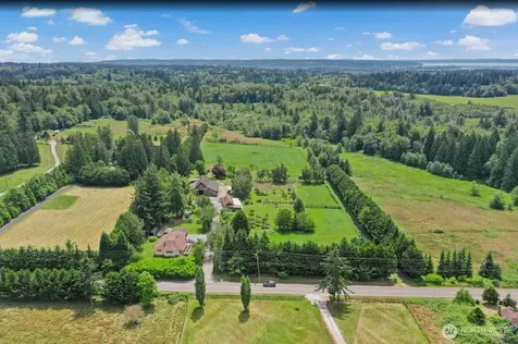 5232 300th Street NW Stanwood WA 98292