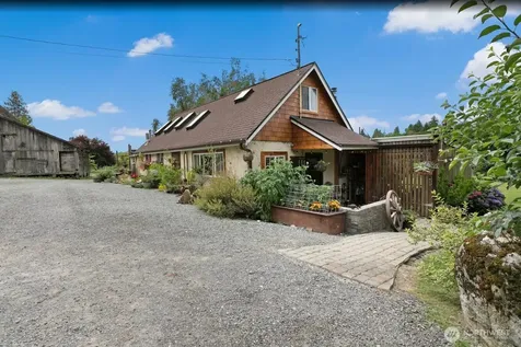 5232 300th Street NW Stanwood WA 98292