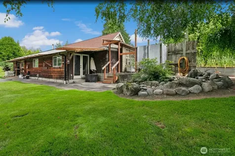 5232 300th Street NW Stanwood WA 98292