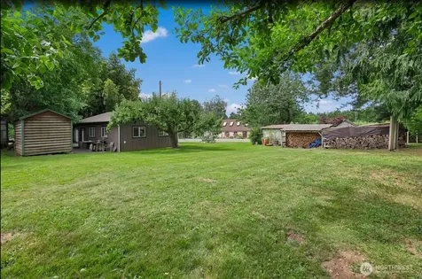 5232 300th Street NW Stanwood WA 98292