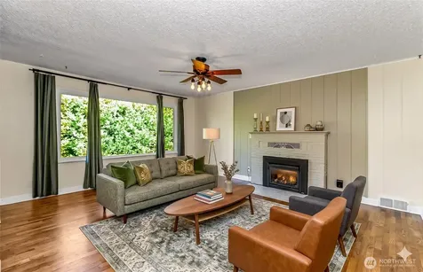 5232 300th Street NW Stanwood WA 98292