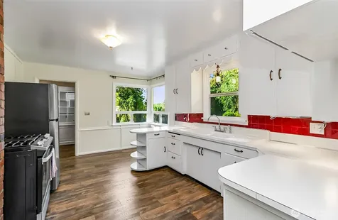 5232 300th Street NW Stanwood WA 98292