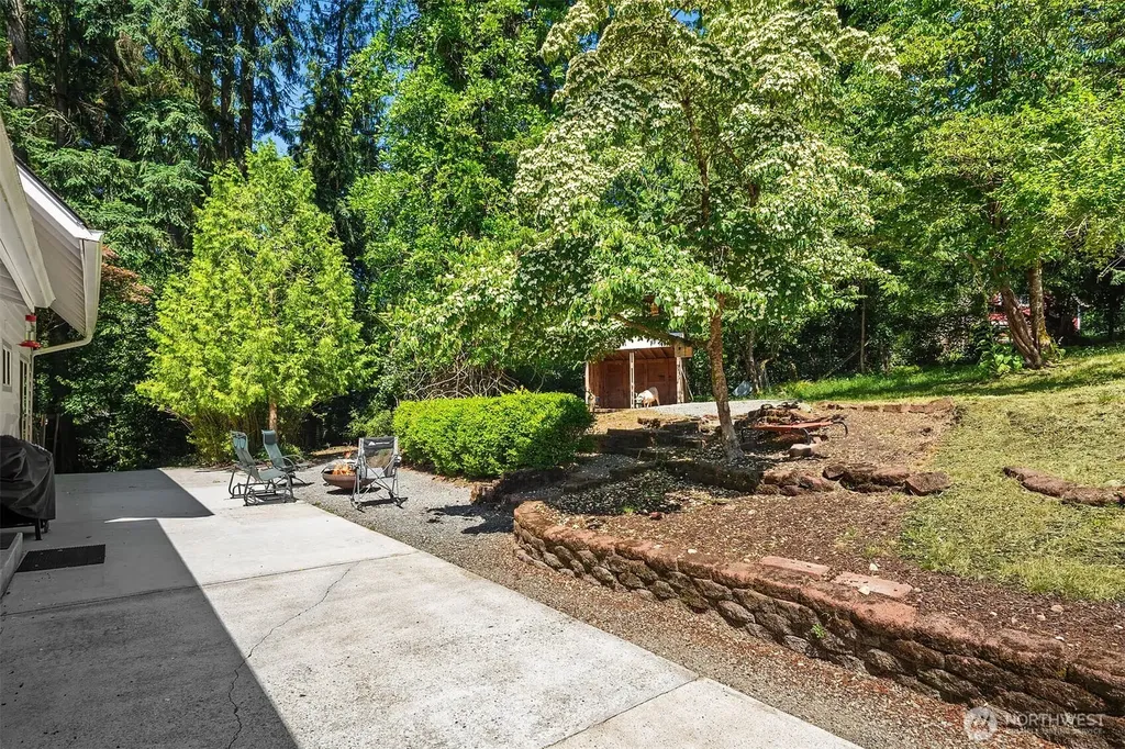 16530 237th Avenue SE Issaquah WA 98027