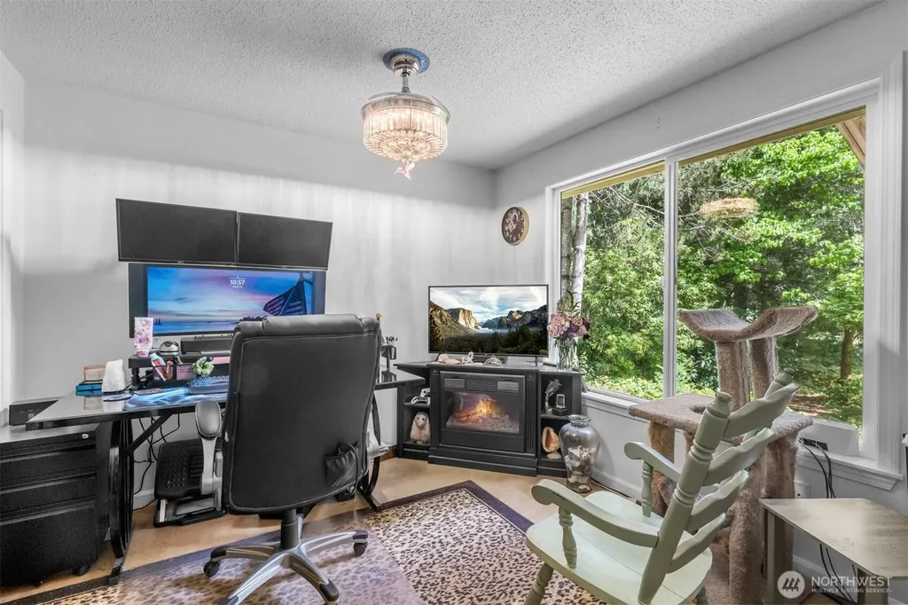 10905 138th Avenue SE Rainier WA 98576