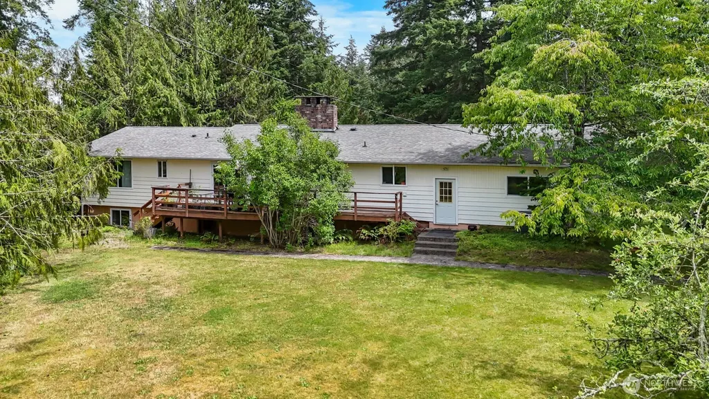 10905 138th Avenue SE Rainier WA 98576