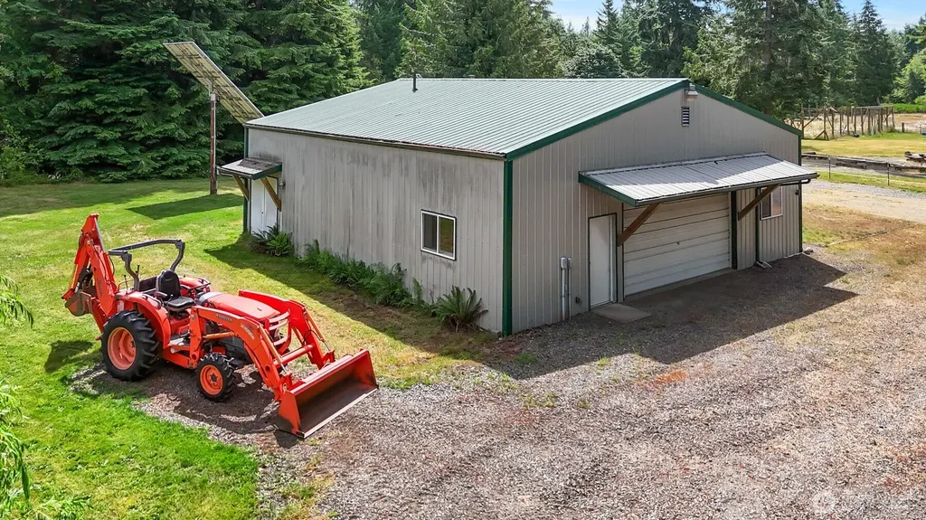10905 138th Avenue SE Rainier WA 98576