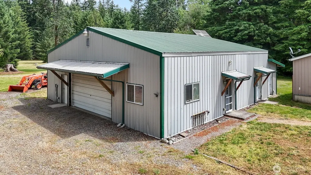 10905 138th Avenue SE Rainier WA 98576