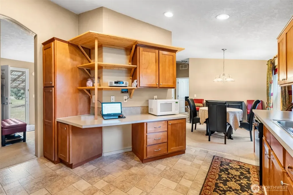 10905 138th Avenue SE Rainier WA 98576
