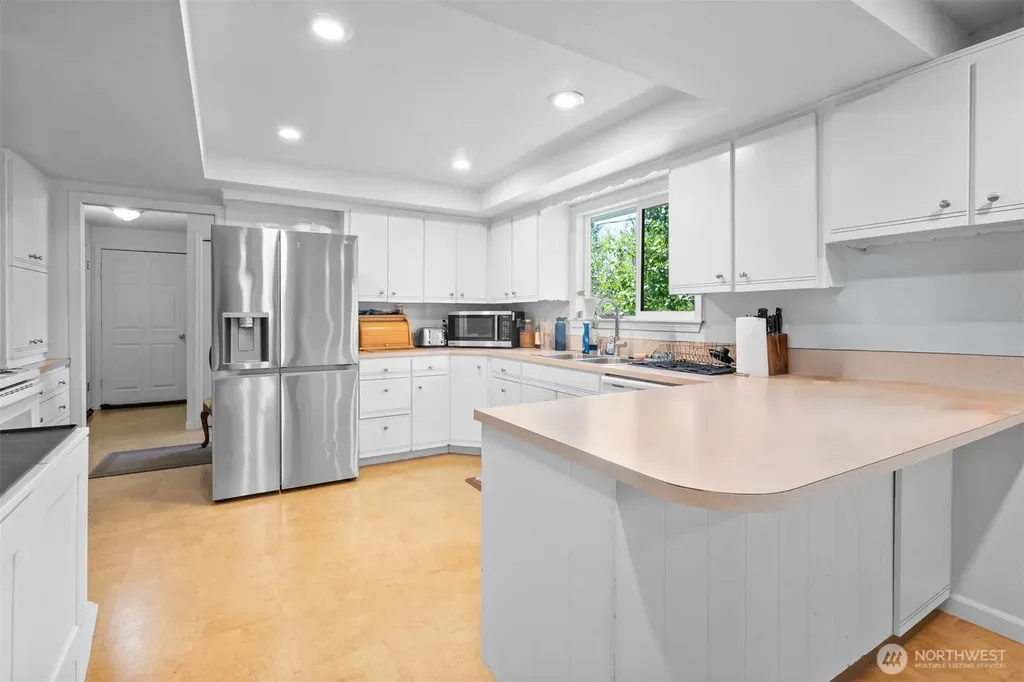 10905 138th Avenue SE Rainier WA 98576