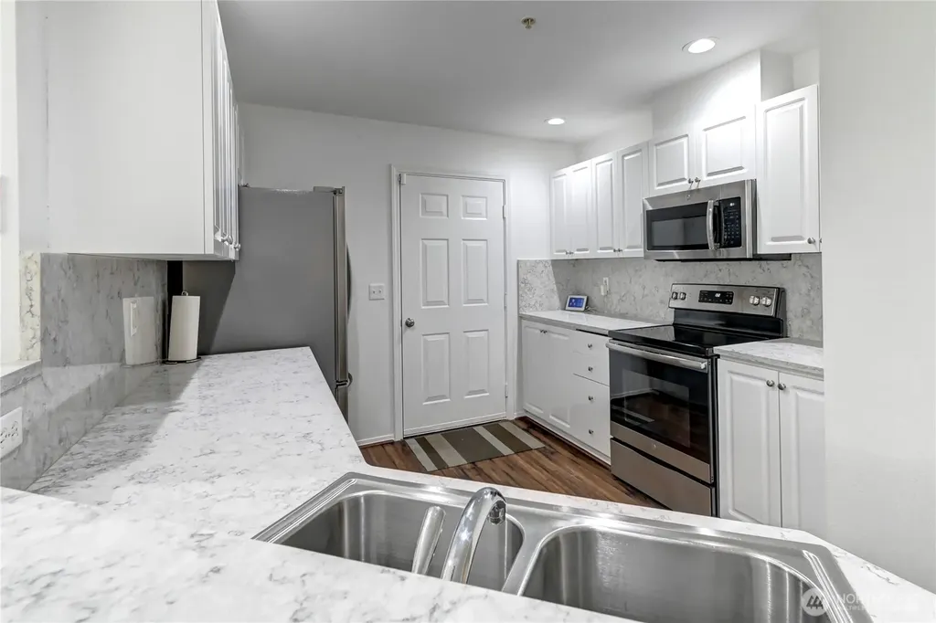2174 Newport Way NW Issaquah WA 98027