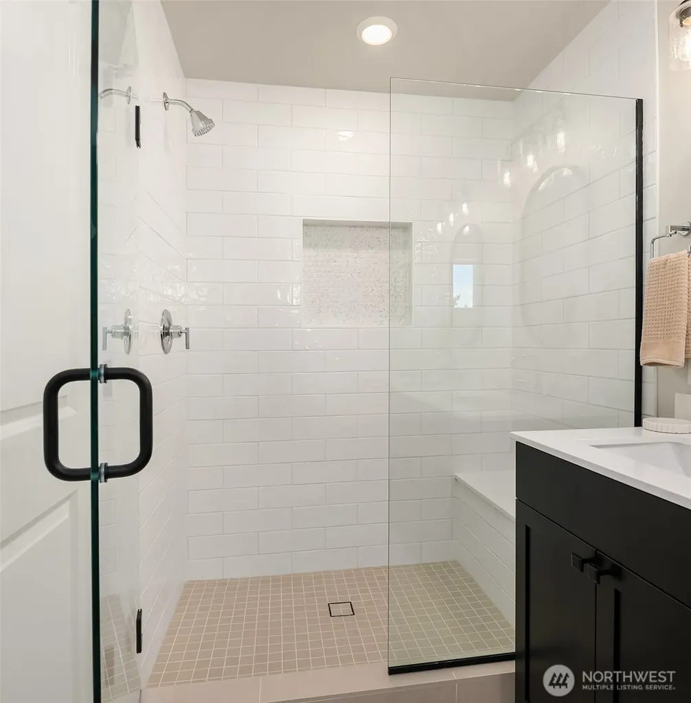451 Parkside Walk Sammamish WA 98074