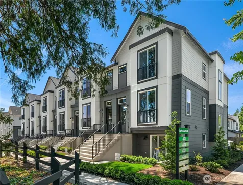 451 Parkside Walk Sammamish WA 98074