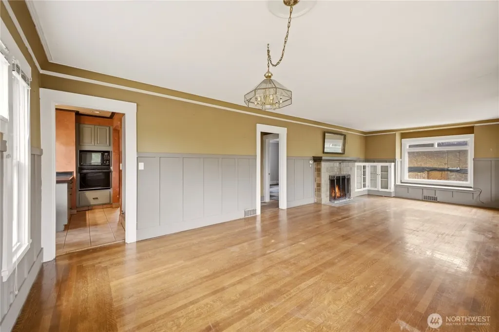 10115 15th Avenue S Seattle WA 98168