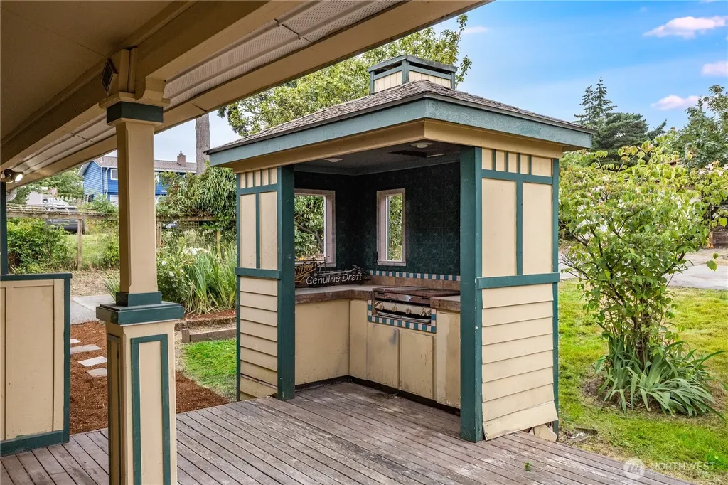 10115 15th Avenue S Seattle WA 98168
