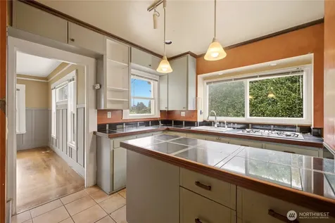 10115 15th Avenue S Seattle WA 98168