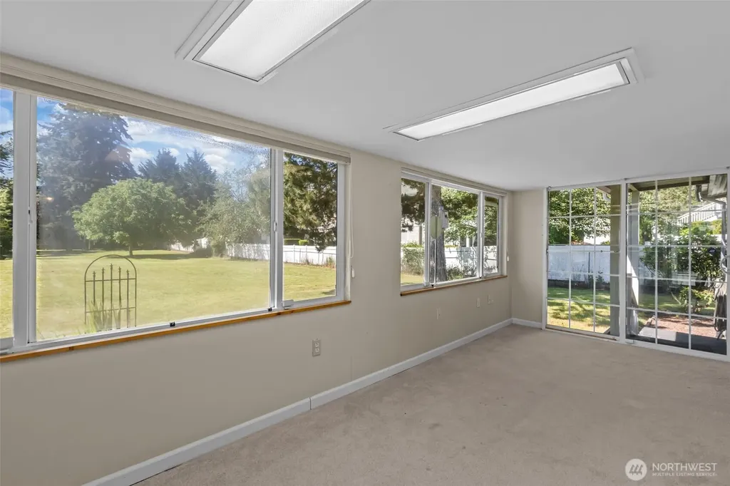 11436 SE 208th Street Kent WA 98031