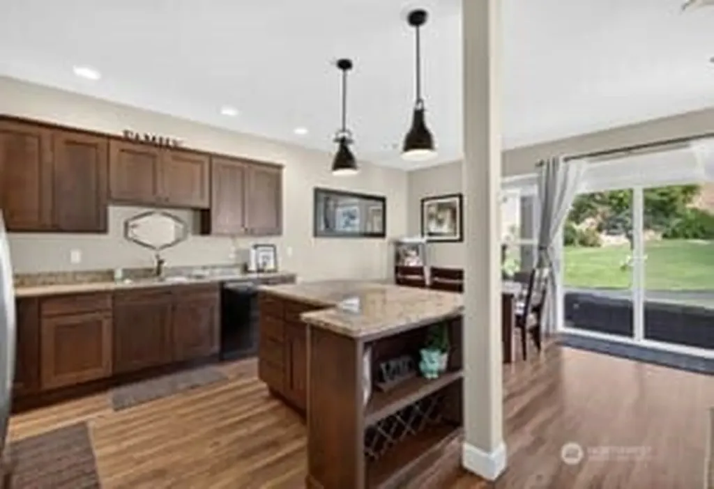 23041 NW Sunserra Loop Quincy WA 98848
