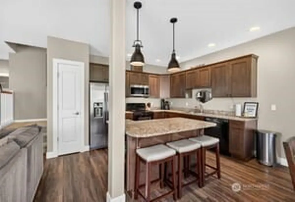 23041 NW Sunserra Loop Quincy WA 98848