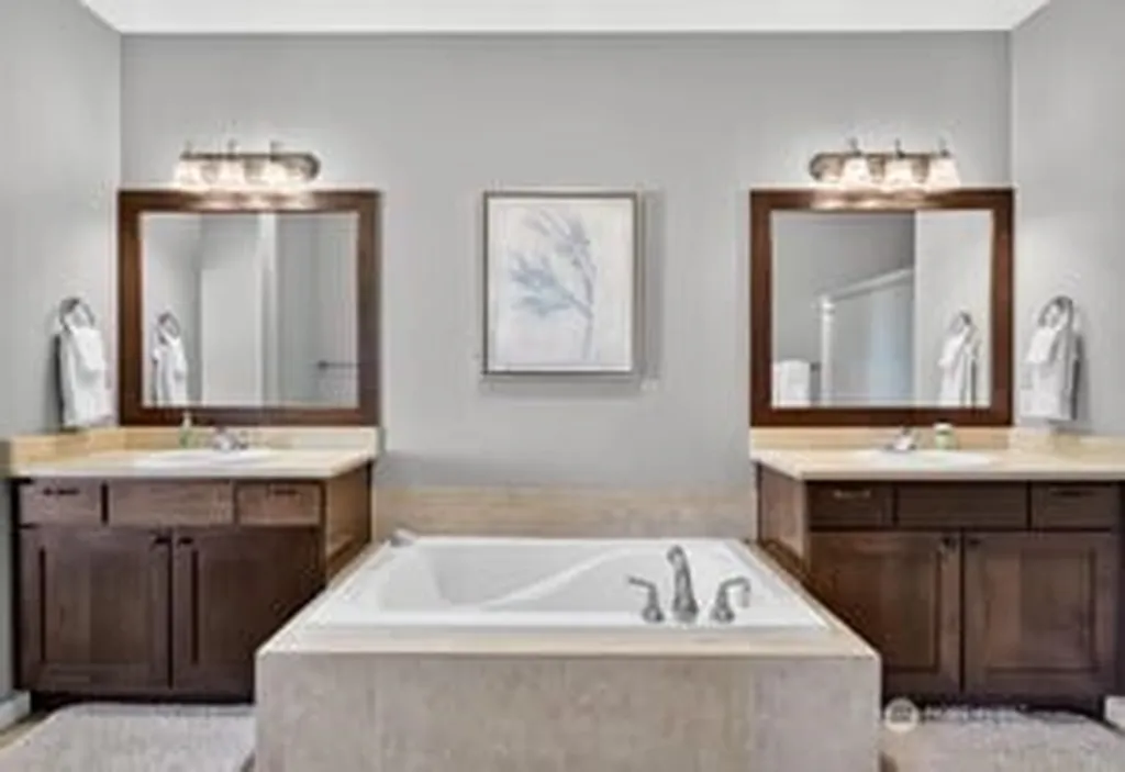 23041 NW Sunserra Loop Quincy WA 98848