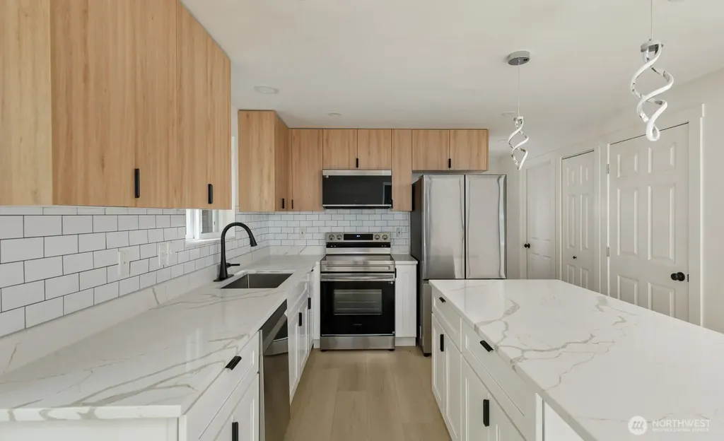 7605 NE Hidden Cove Road Bainbridge Island WA 98110