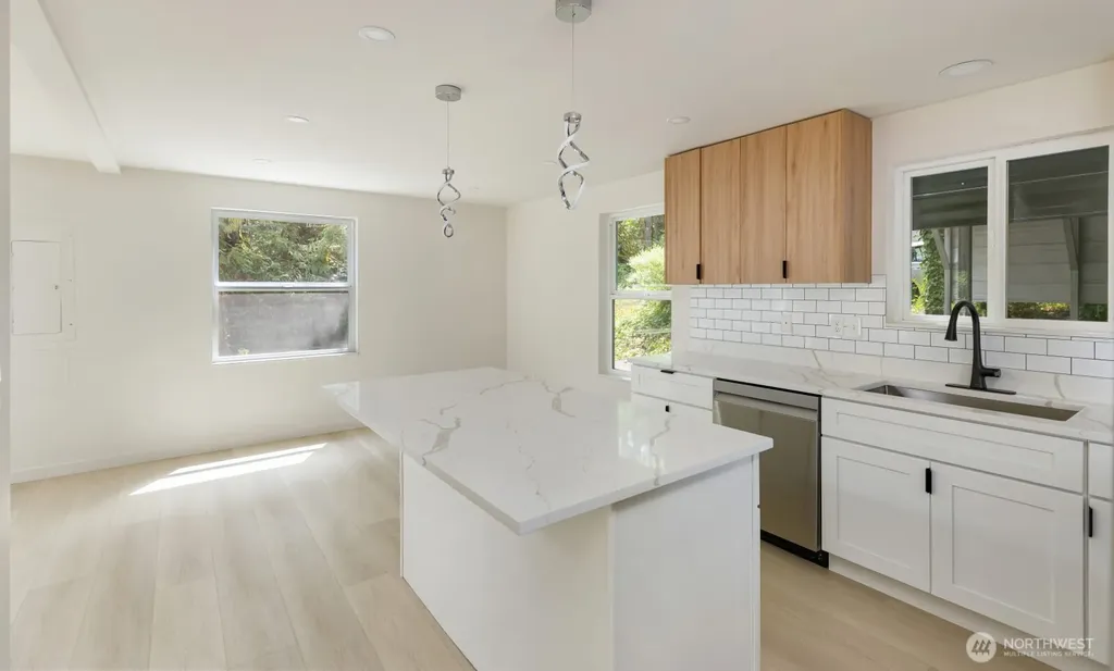 7605 NE Hidden Cove Road Bainbridge Island WA 98110