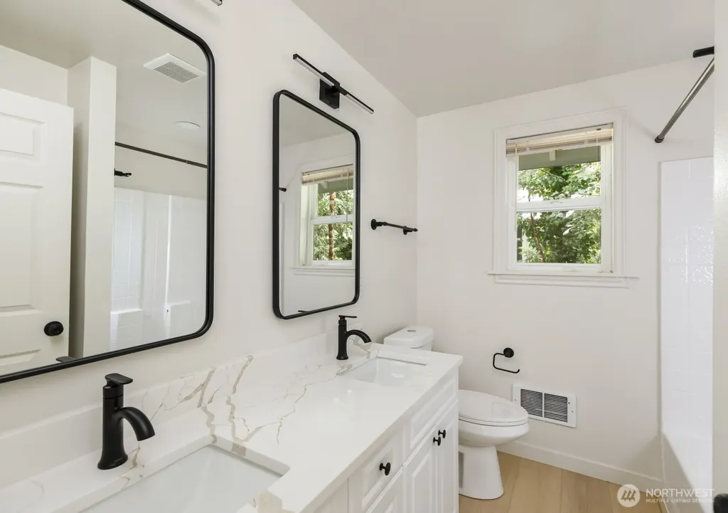7605 NE Hidden Cove Road Bainbridge Island WA 98110