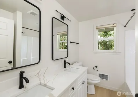 7605 NE Hidden Cove Road Bainbridge Island WA 98110