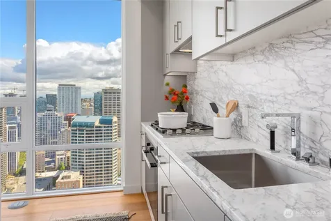 121 Stewart Street Seattle WA 98101
