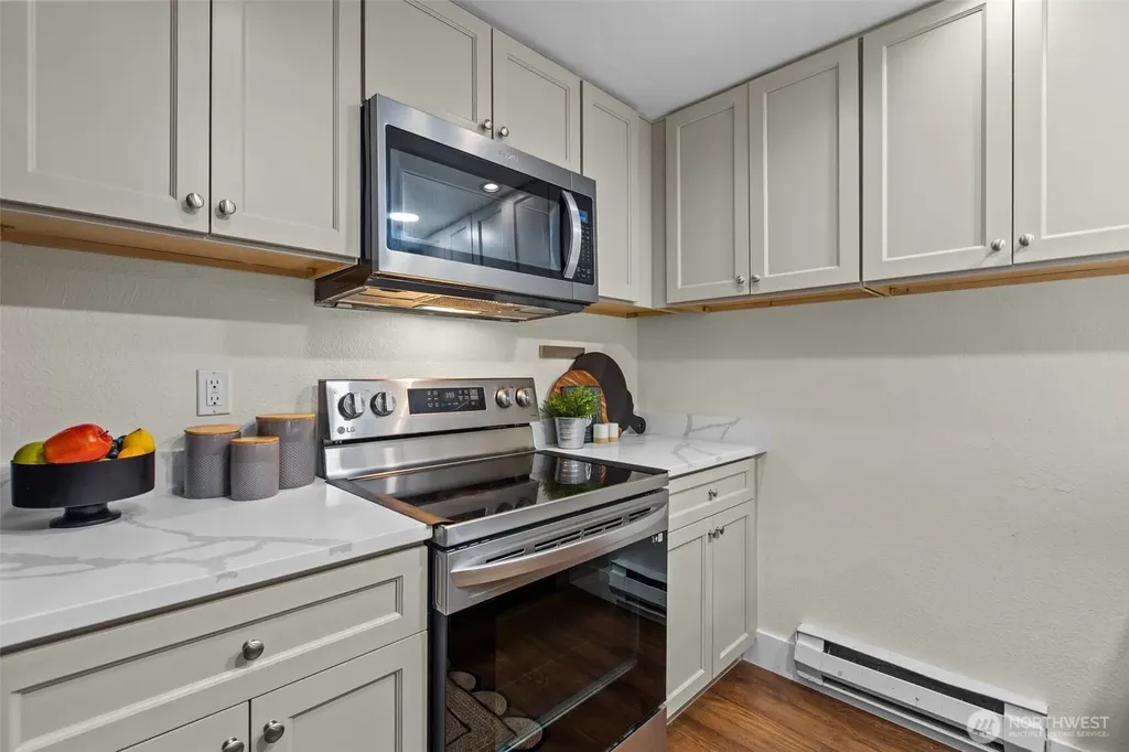 8800 20th Avenue NE Seattle WA 98115