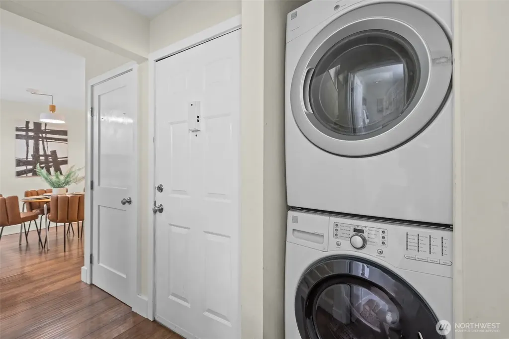 8800 20th Avenue NE Seattle WA 98115