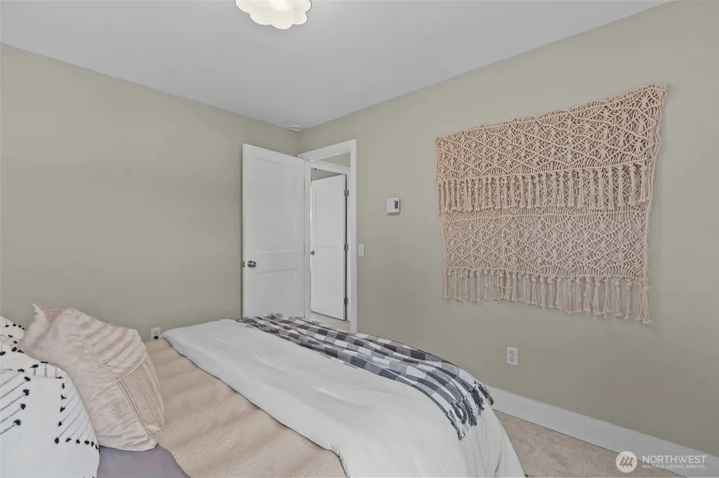 8800 20th Avenue NE Seattle WA 98115