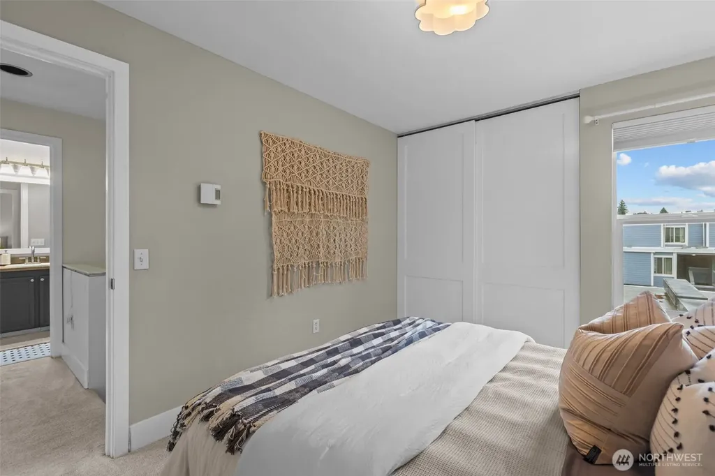 8800 20th Avenue NE Seattle WA 98115