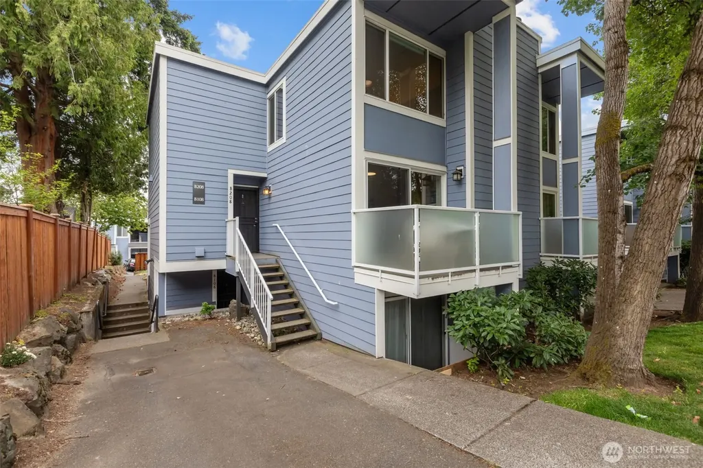 8800 20th Avenue NE Seattle WA 98115