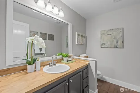8800 20th Avenue NE Seattle WA 98115